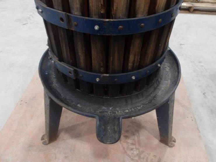 berarducci-bro.-mfg-co-wine-press-image-7