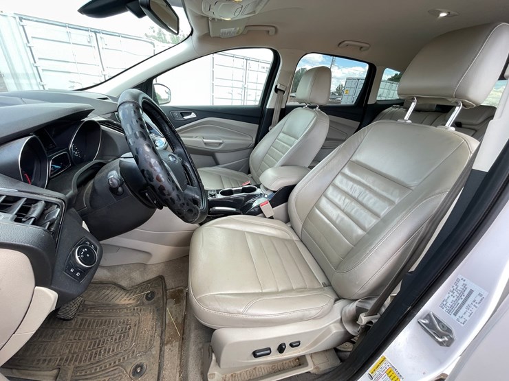2016-ford-escape-image-38