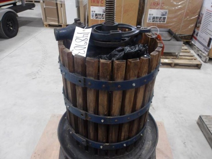berarducci-bro.-mfg-co-wine-press-image-8