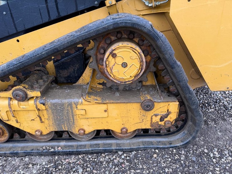 2017-caterpillar-249d-image-19