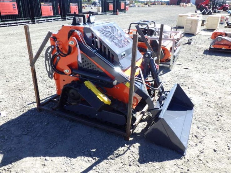 2026-tpm-t460-skid-steer-tracked-loader-image-4