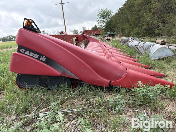 2005-case-ih-2212-image-3