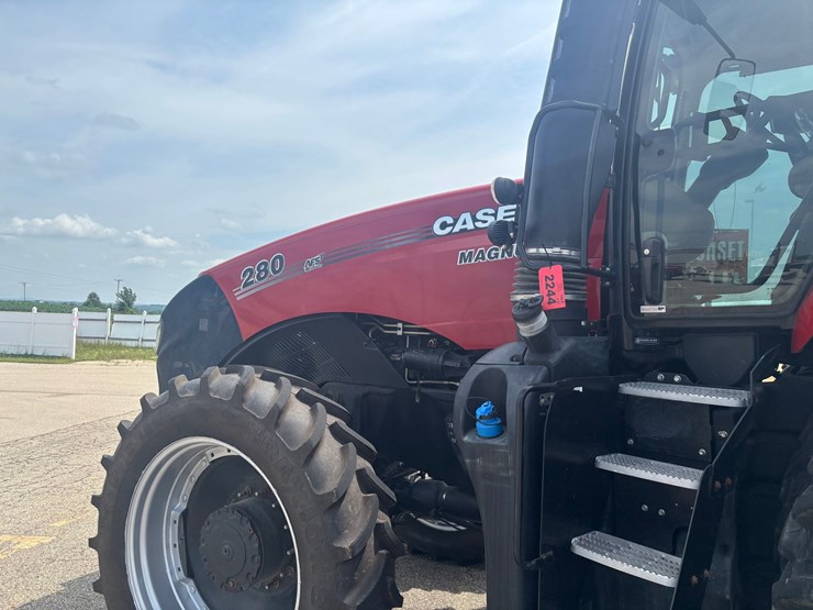 #2244-•-2021-case-magnum-280-tractor-image-15