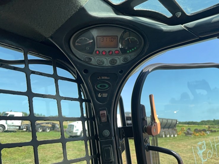 2019-bobcat-t870-image-16