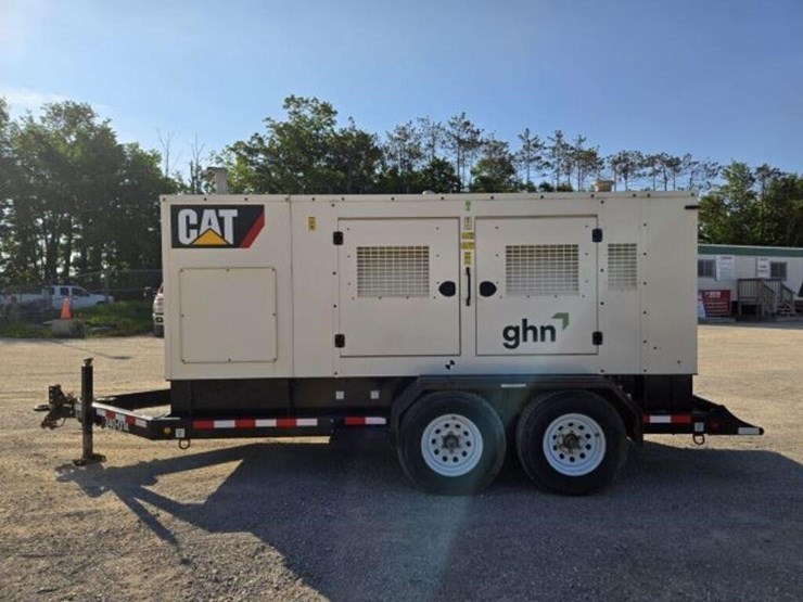 2019-caterpillar-xq230-image-7