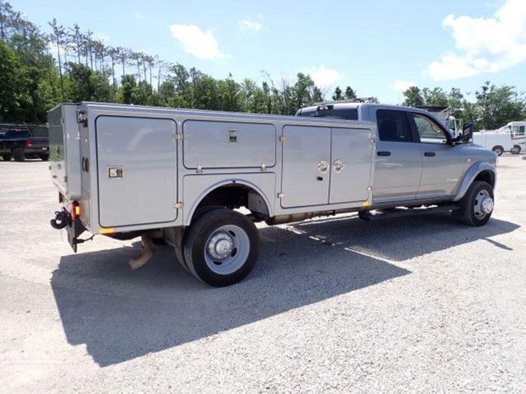 2022-dodge-ram-5500-image-5