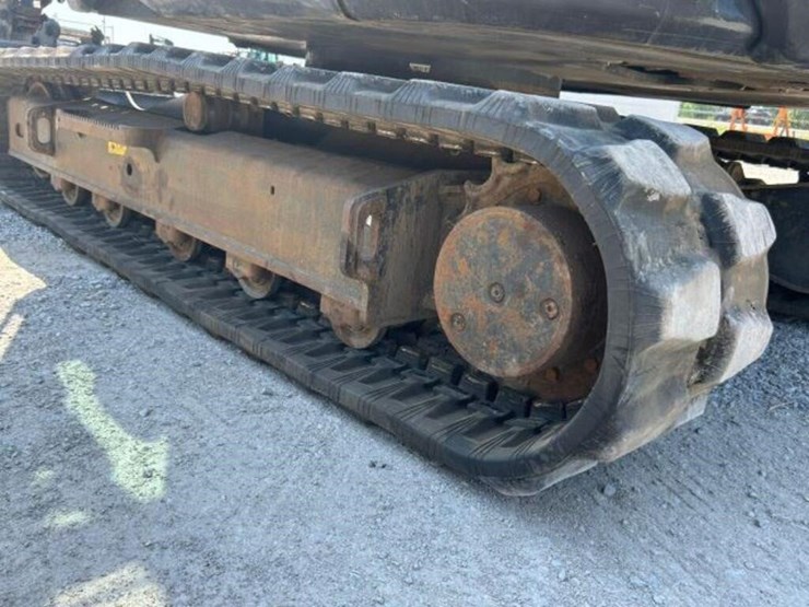 2022-bobcat-e88-image-66