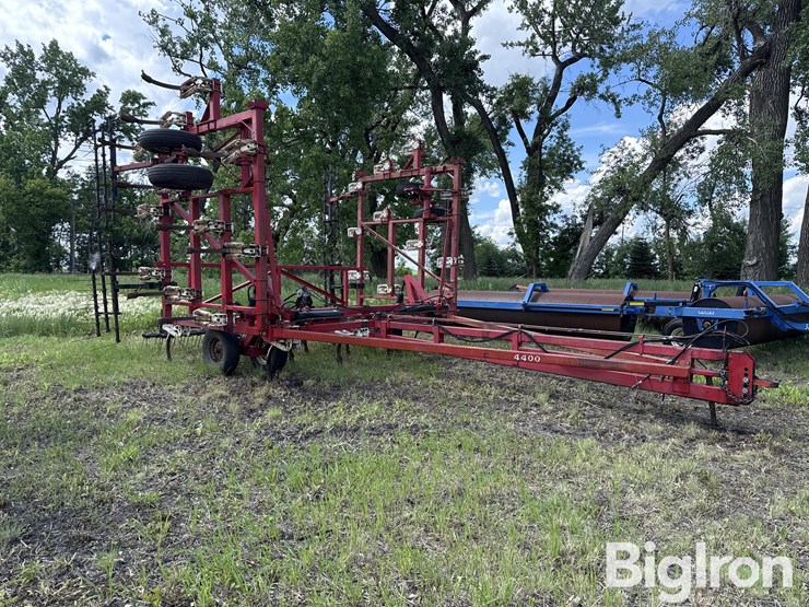 wil-rich-4400-image-3