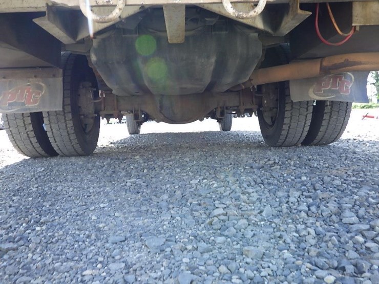 2012-ford-f550-image-18