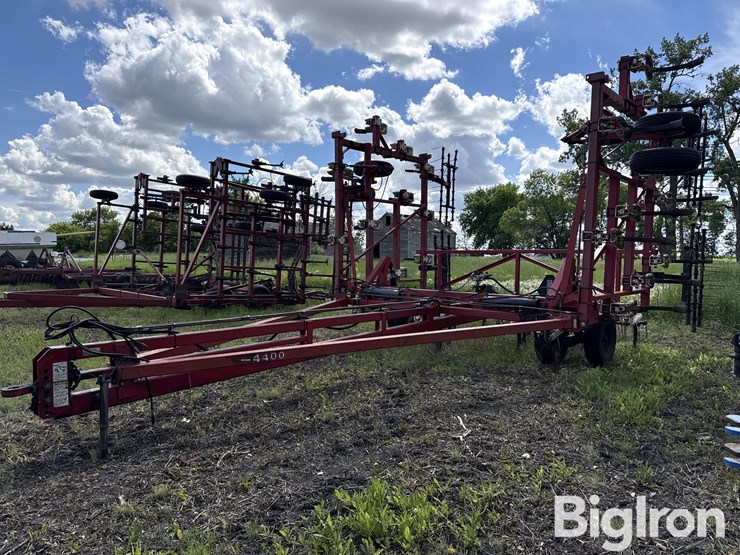 wil-rich-4400-image-1