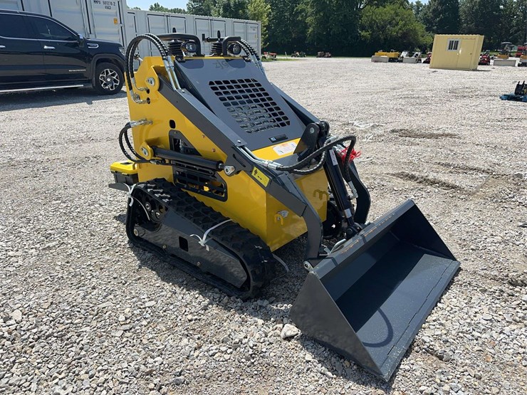 2026-zjg-zj-380-tracked-mini-skid-steer-loader-image-8