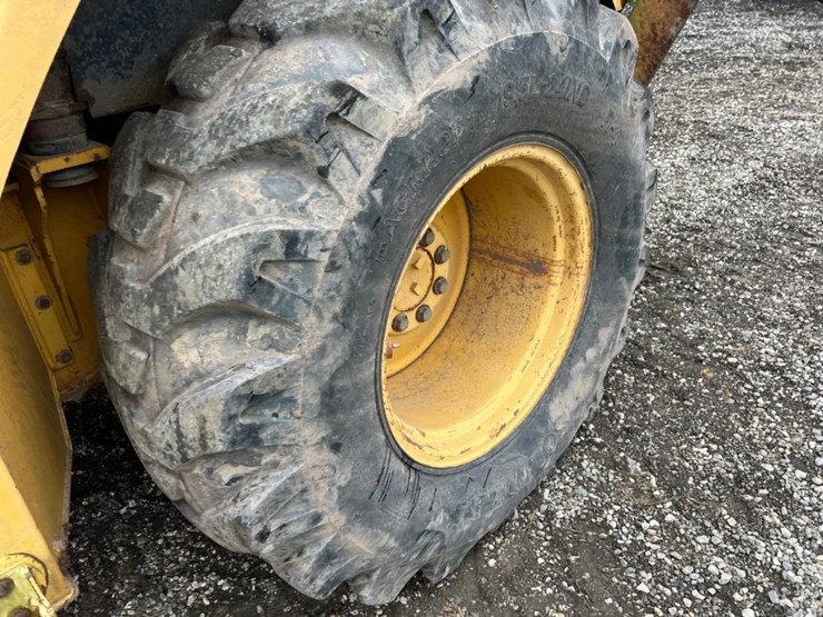 john-deere-310d-image-13