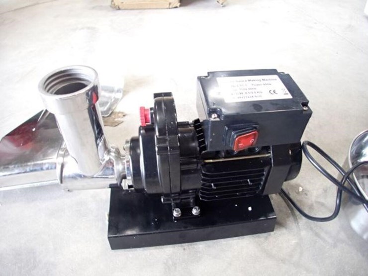 tomato-press-image-8