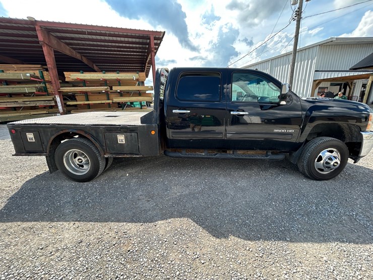 2014-chevrolet-3500hd-image-10