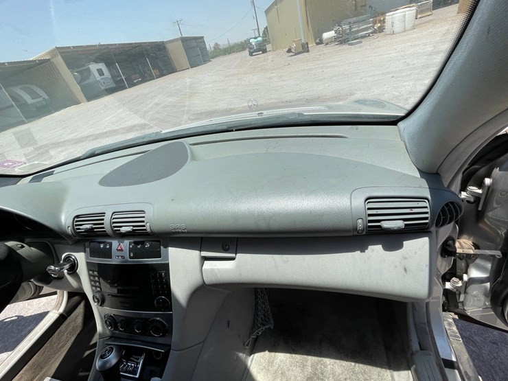 #162-•-2005-mercedes-c230-kompressor-(clean-nm-title)-image-93