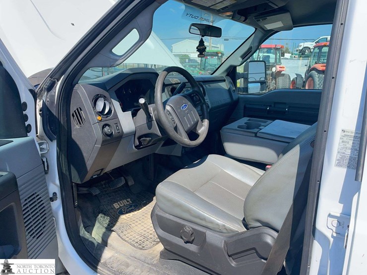 2015-ford-f350-image-11