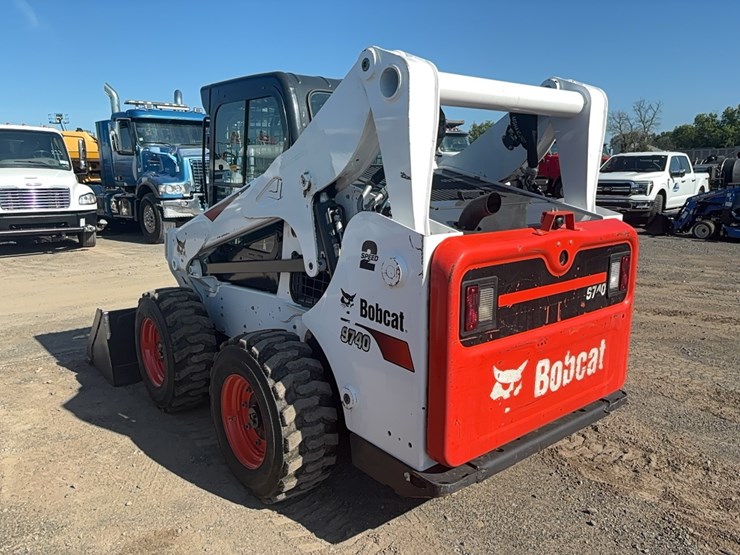 2021-bobcat-s740-image-4