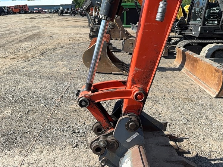 kubota-kx040-4-image-8