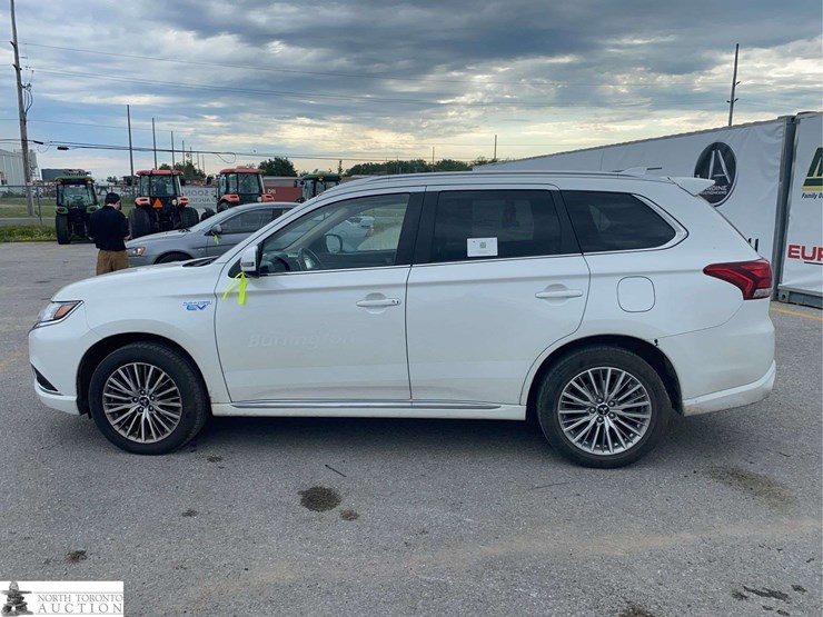 2022-mitsubishi-outlander-image-8
