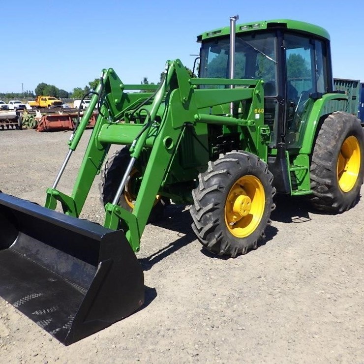 John Deere Tractor Loader