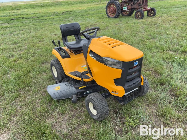 2018-cub-cadet-13apa1ct010-xt1-lt46"-lawn-mower-image-3