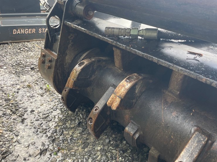 john-deere-60d-image-8