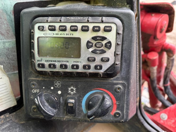 2020-takeuchi-tl12r2-image-27