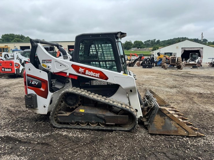 2021-bobcat-t64-image-7