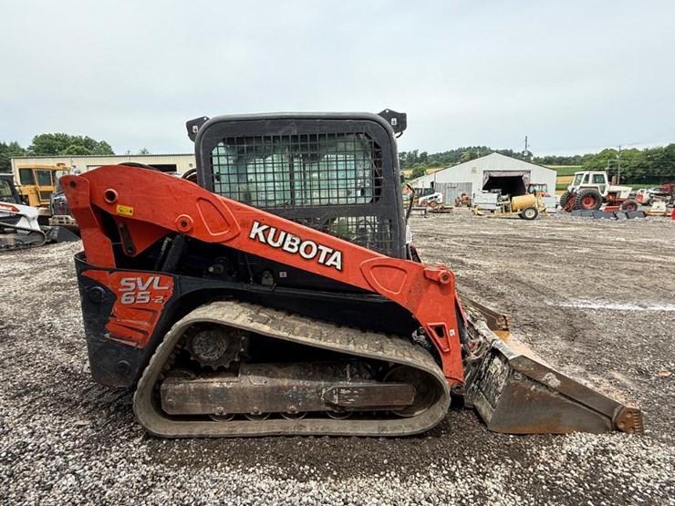 2021-kubota-svl65-2-image-5