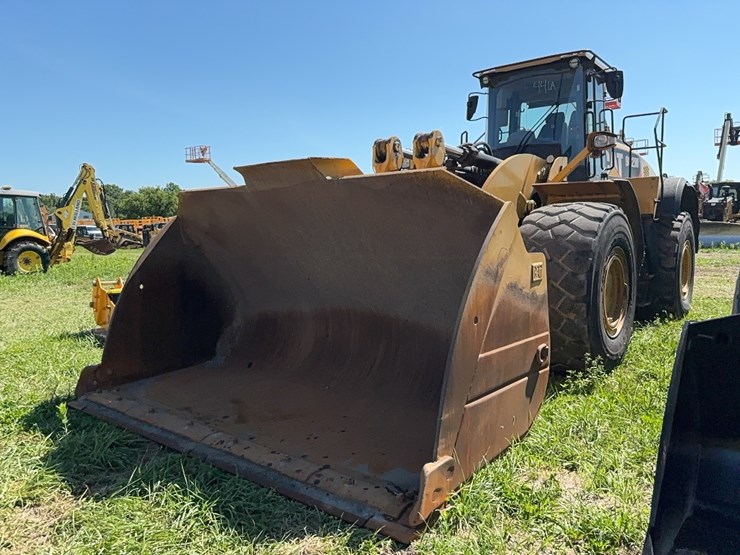 caterpillar-982m-image-1
