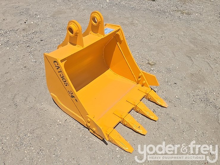 2026-caterpillar-305-image-4