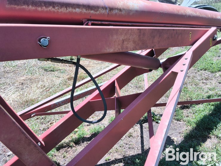 sudenga-auger-w/-truck-hopper-image-14