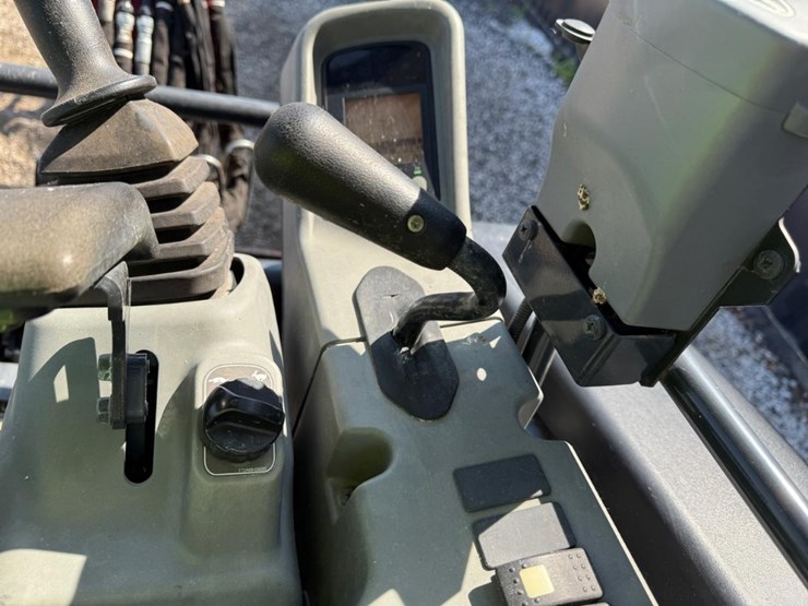 yanmar-vio35-6a-image-19