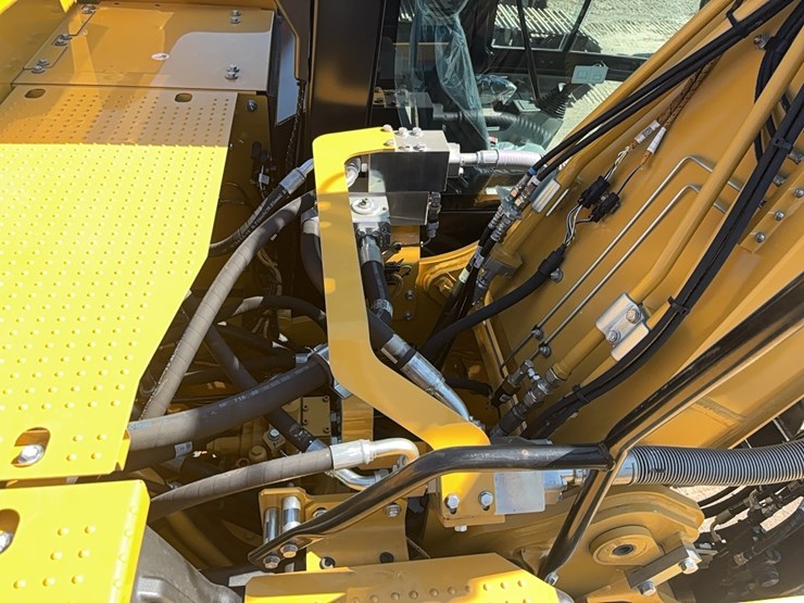 caterpillar-320gc-image-21