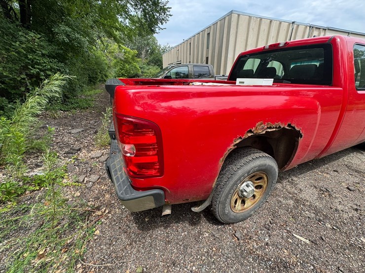#1868-•-2009-chevy-silverado-pickup-truck-image-19