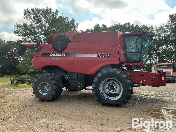 2014-case-ih-8230-image-4