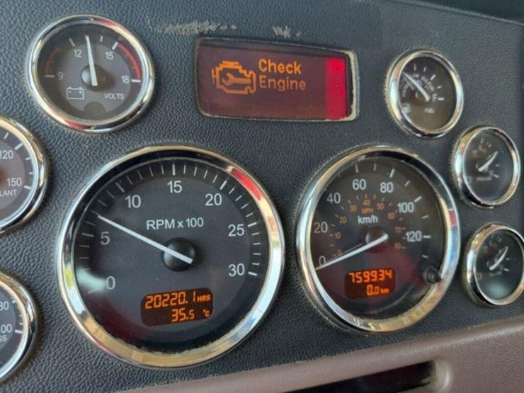 2013-peterbilt-367-image-110
