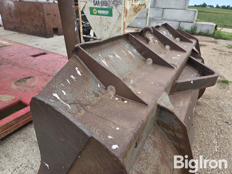 wheel-loader-bucket-image-11