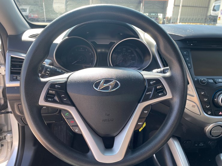 #154-•-2013-hyundai-veloster-(nm-title-in-delay)-image-47