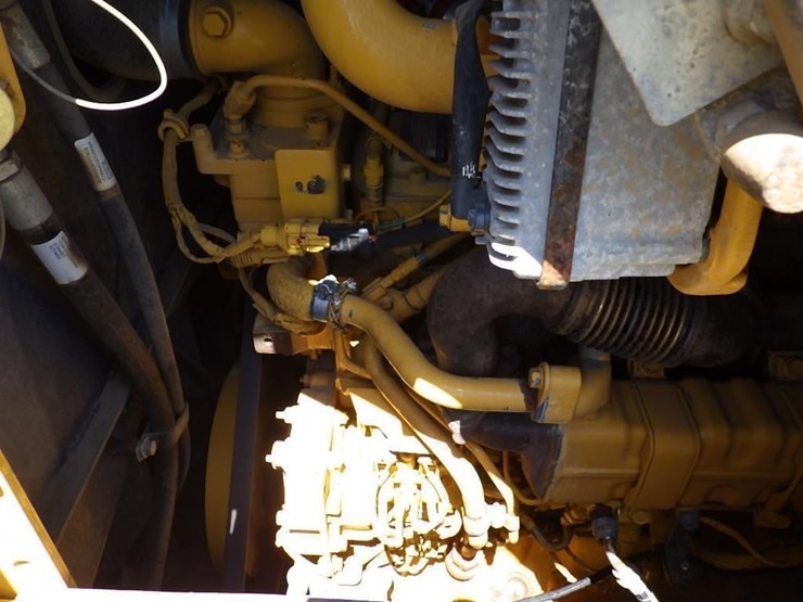 2016-deere-850k-image-30