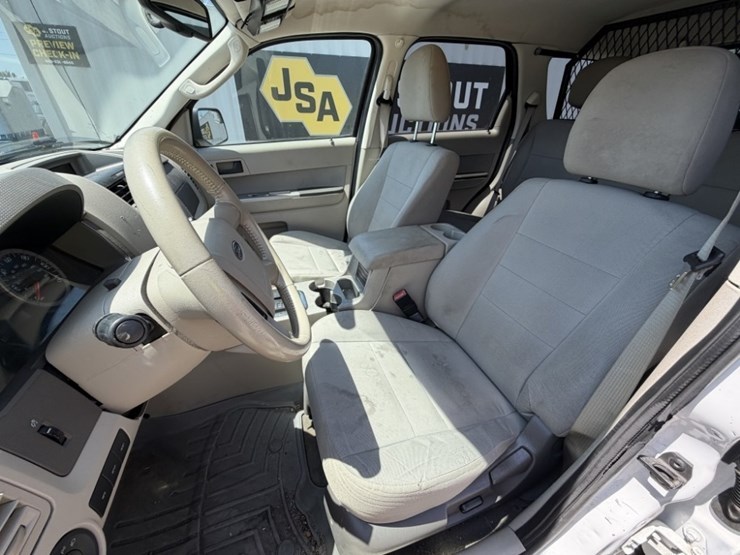 2012-ford-escape-xlt-image-23