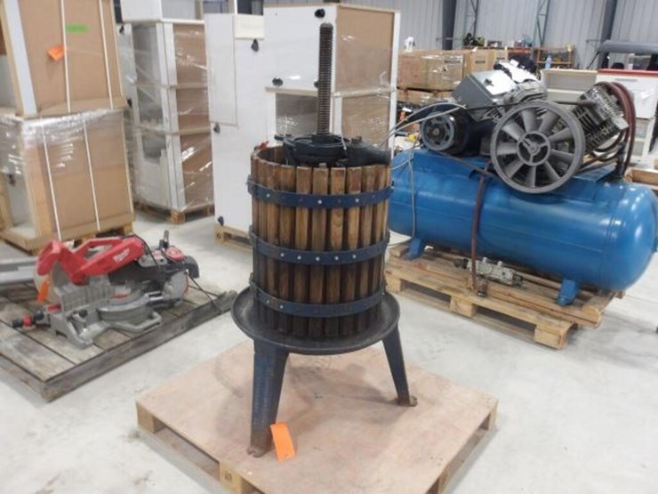 berarducci-bro.-mfg-co-wine-press-image-2
