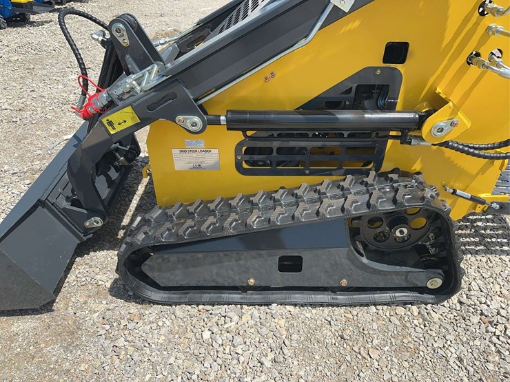 2026-zjg-zj-380-tracked-mini-skid-steer-loader-image-13