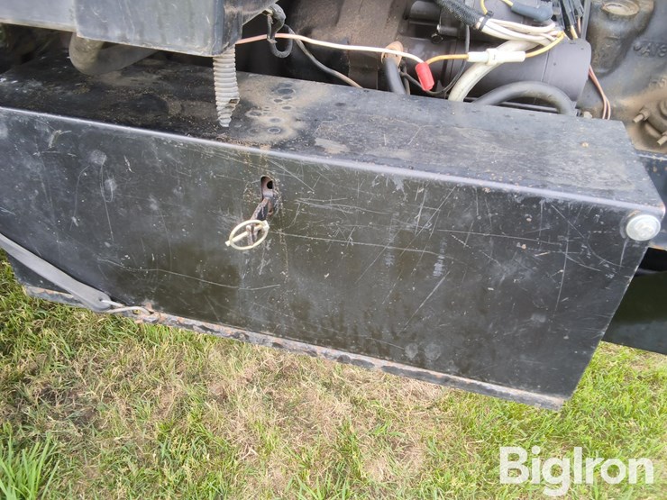 1987-case-ih-3394-image-16