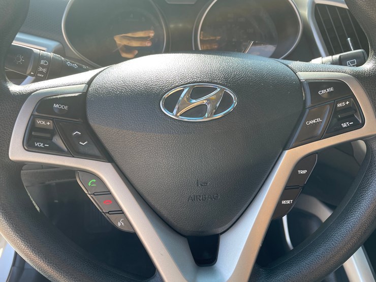 #154-•-2013-hyundai-veloster-(nm-title-in-delay)-image-51