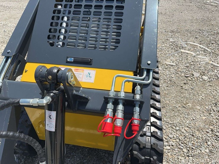 2026-zjg-zj-380-tracked-mini-skid-steer-loader-image-10