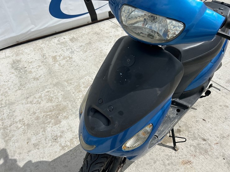 #5103-•-2021-50cc-moped-image-7