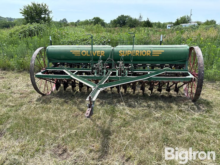 oliver-superior-mechanical-grain-drill-image-2
