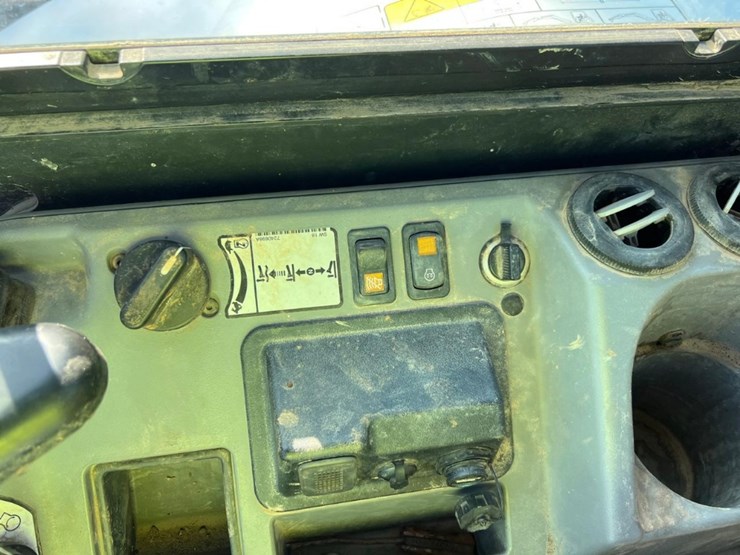 2021-bobcat-e60-image-26