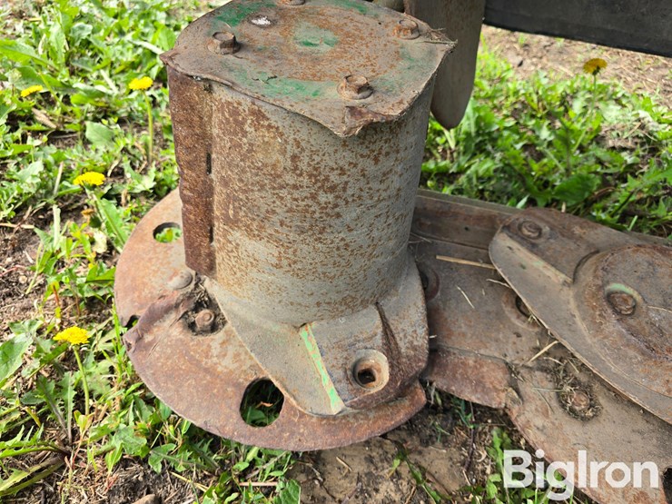 john-deere-265-image-17